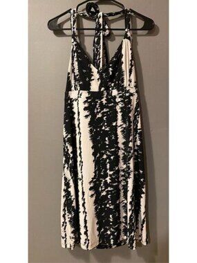Apostrophe Black And White Halter Neck Tie Neck Backless Dress Size Medium